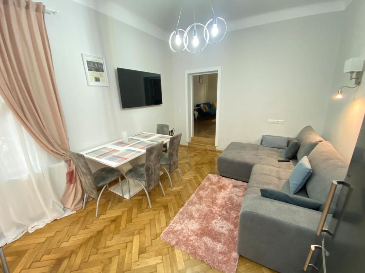 Boem 2 Sibiu Old Town Apartment ภายนอก รูปภาพ